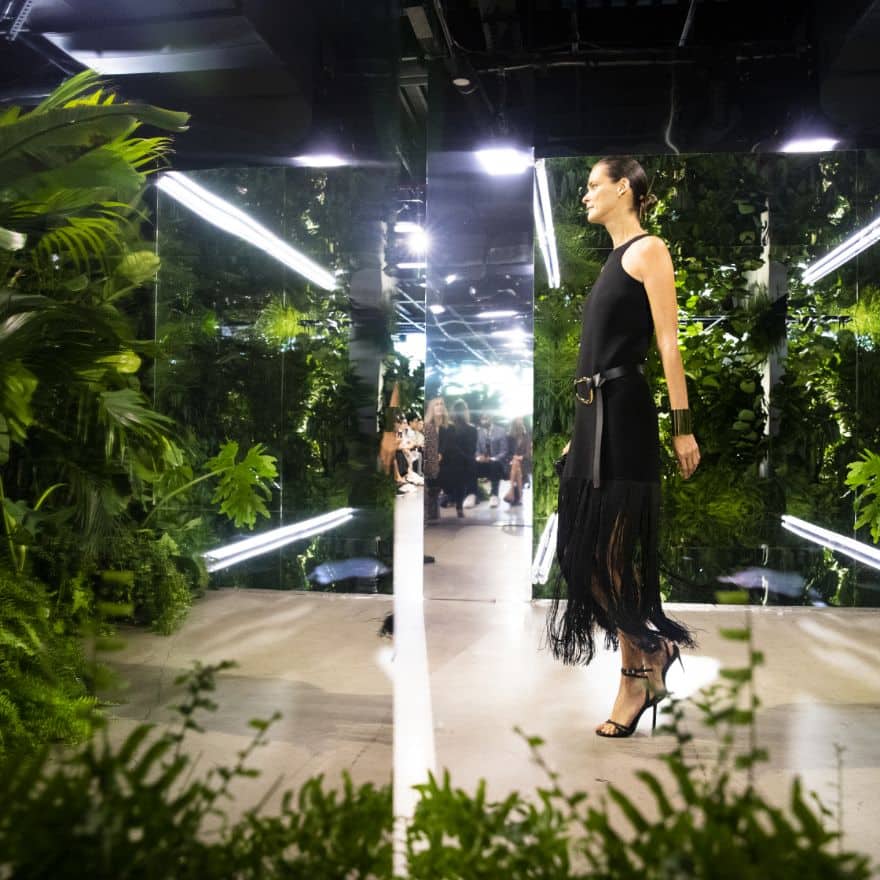 View the fall/winter 2022 runway